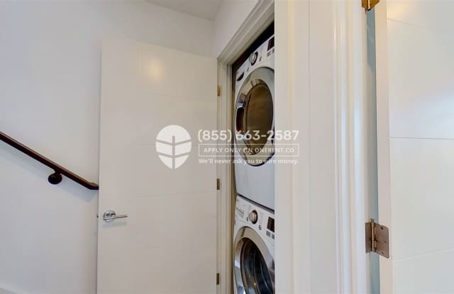 3638 Courtland Pl S #A Gallery 3