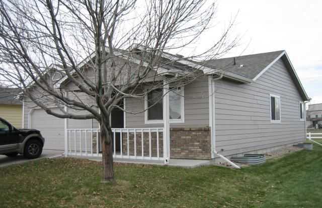 535 Ruby Avenue - 535 Ruby Avenue, Loveland, CO 80537