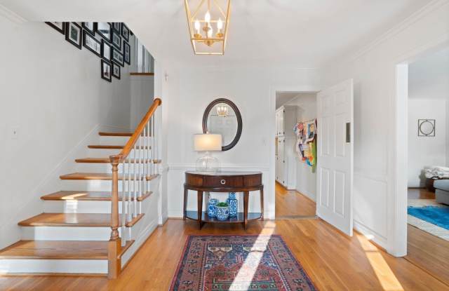 2197 Taborlake Circle Gallery 3