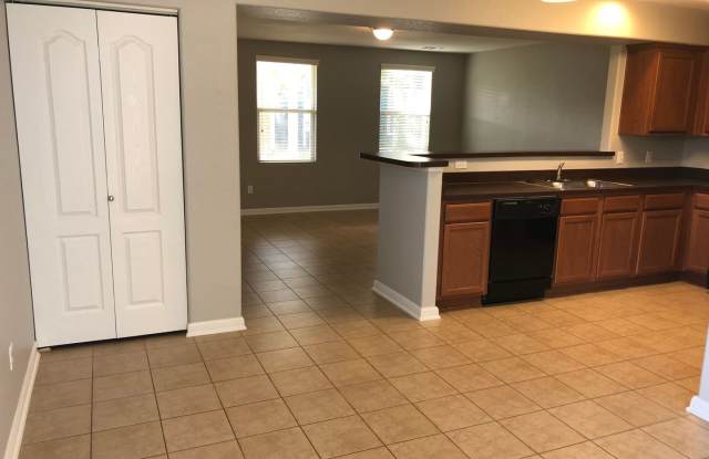 Blanco River Village Condo Gallery 4