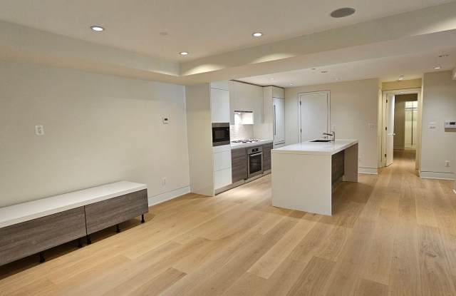 Luxurious 2 Bed 2 Bath Garden Level Condo In Desired Old City II - Dupont Circle photos photos