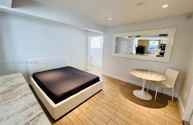 7504 NE 6th Ct Gallery 3