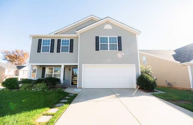 Beautifully 4-bedroom, 2.5-bathroom spacious 2-story home in the Reedy Fork Ranch in Greensboro photos photos