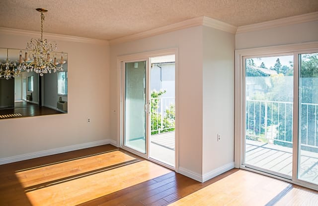 2384 Via Mariposa W - 2384 Via Mariposa West, Laguna Woods, CA 92637