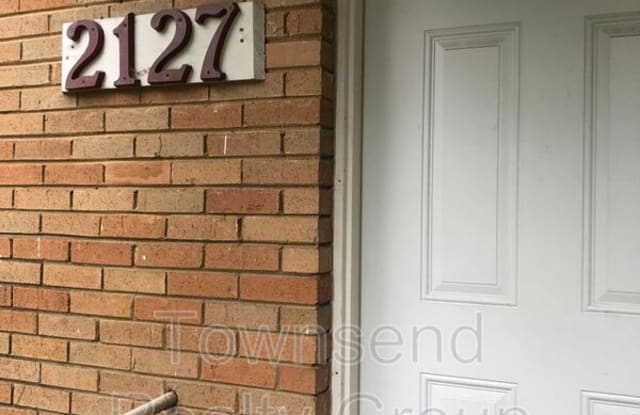 2127 Lincoln Heights Court - 2127 Lincoln Heights Court, Charlotte, NC 28216