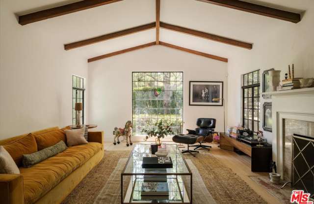 3623 Shannon Road photos photos