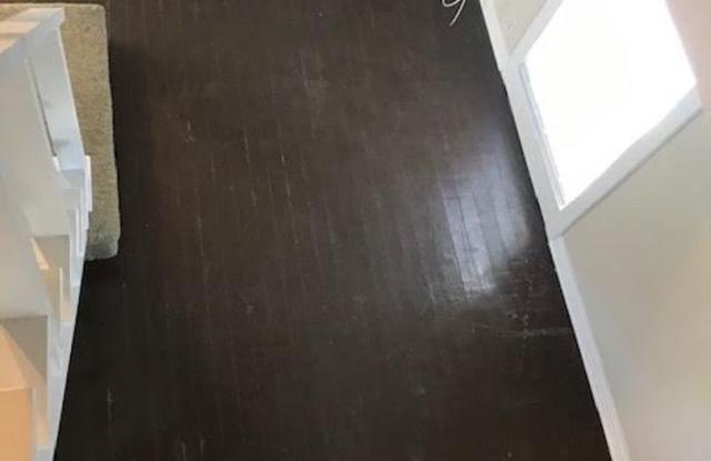 1 Bedroom Garage Apartment on Austin Avenue Gallery 4
