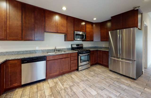 Duplex Near UMN photos photos