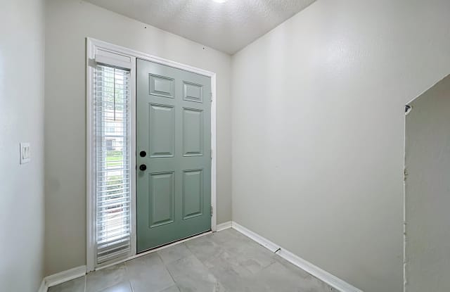 8224 HALLS HAMMOCK Court Gallery 4