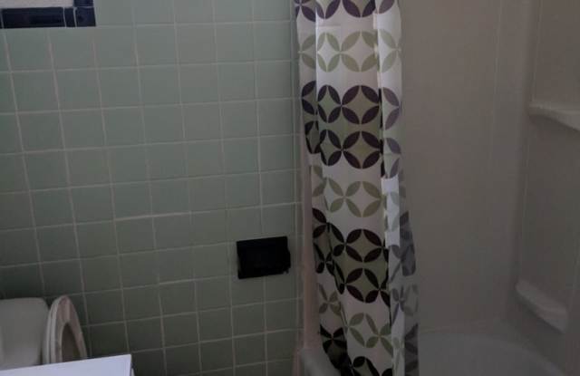 3 bedroom 1 bath home for rent in Frankford photos photos