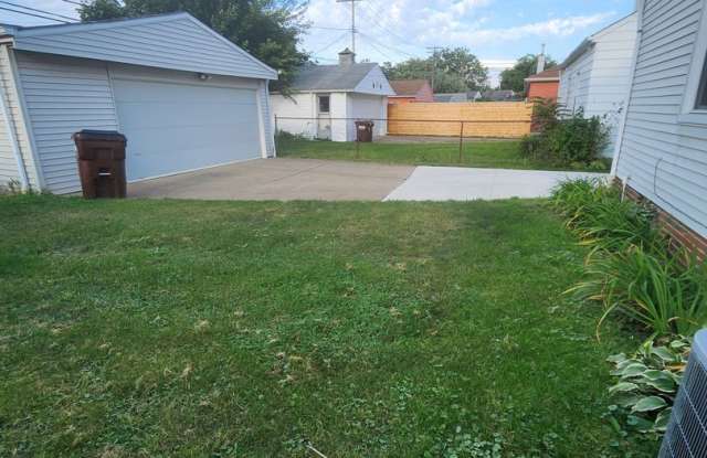 Charming 3-Bedroom Single-Family Home at 5618 Sunderland Dr | Detached 2-Car Garage & Central A/C Gallery 4
