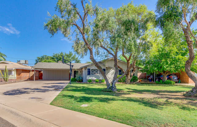 8440 E ROSEWOOD Lane Gallery 2
