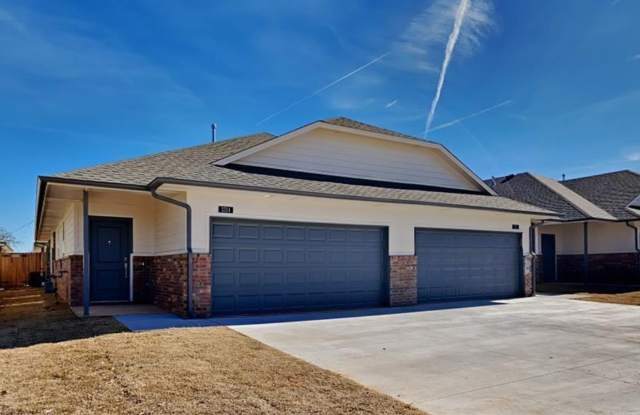 Luxury 3 Bedroom 2 Bathroom Duplex in Bethany, OK LAWN CARE INCLUDED (ALL APPLIANCES INCLUDED) photos photos