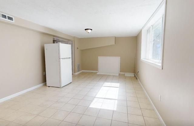 10879 CLARKSVILLE PIKE Gallery 3
