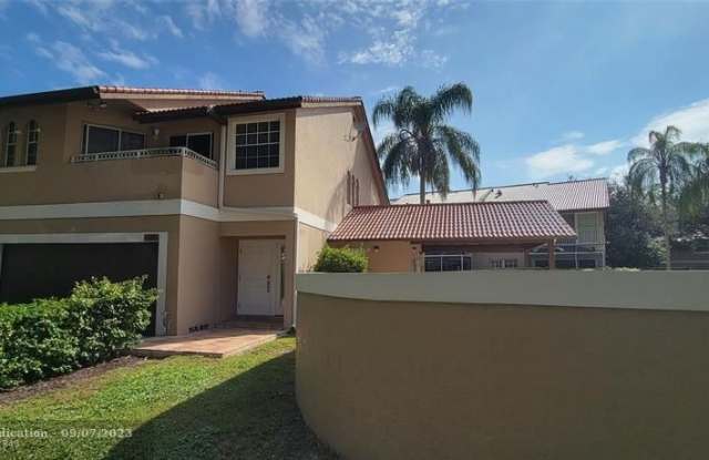 4983 Riverside Dr Gallery 2