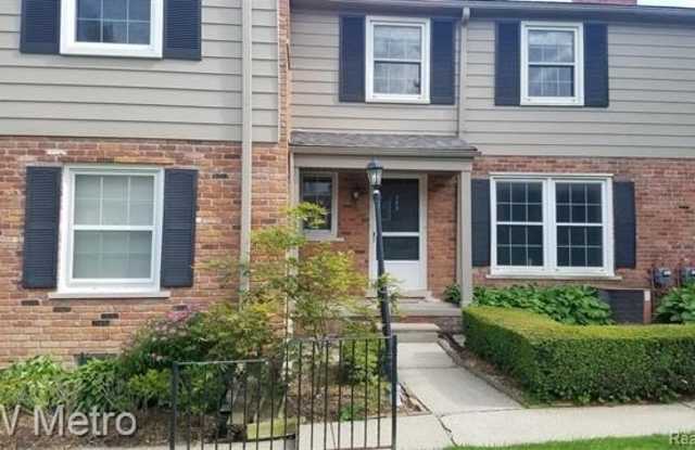 553 N OLD WOODWARD Avenue photos photos