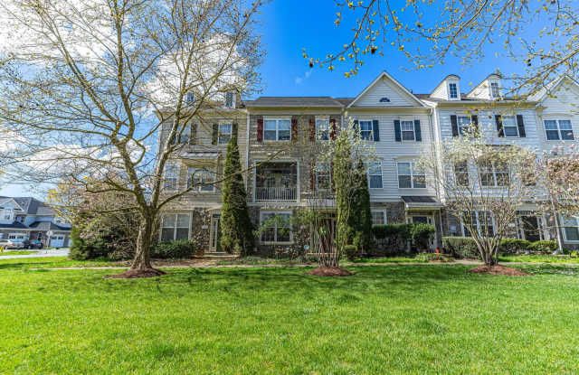 Belmont Bay Beauty! Three level two car garage luxury townhome! photos photos