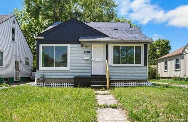 18831 MARGARETA Street photos photos