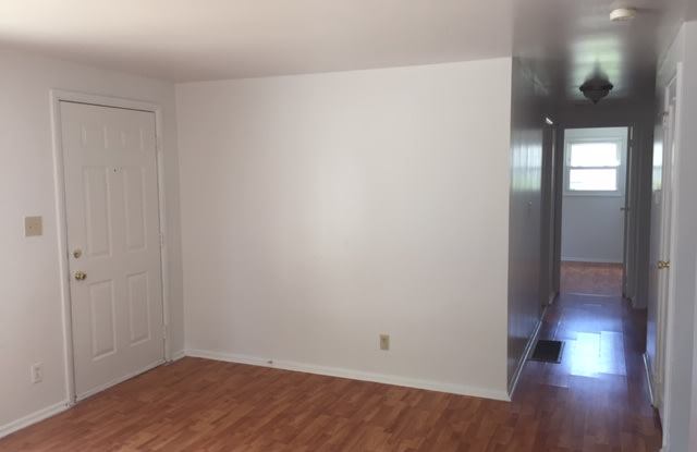 5944 Gateway Dr. Gallery 4