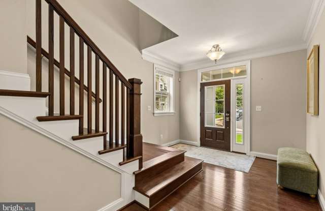 6203 CHAMPION OAK Court Gallery 4