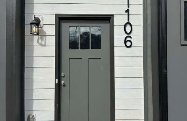 1106 Ivan Drive Gallery 2