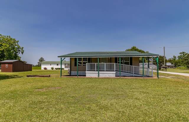 2 BR, 1 BA W/ FENCED-IN YARD, COVERED FRONT/BACK PORCH photos photos