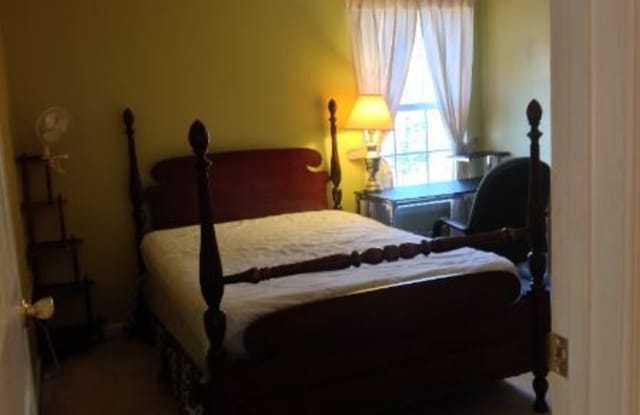 8428 Summer Breeze Pl - 8428 Summer Breeze Place, Buckhall, VA 20110