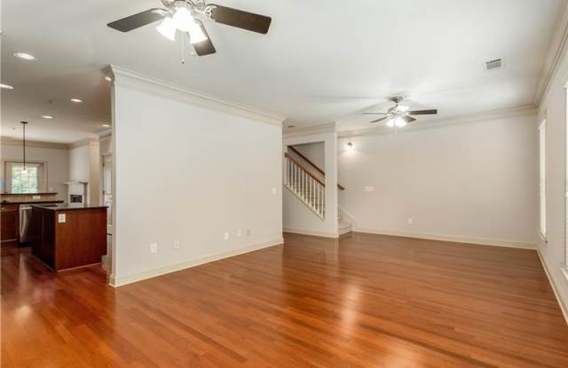1132 Perimeter Walk Gallery 3