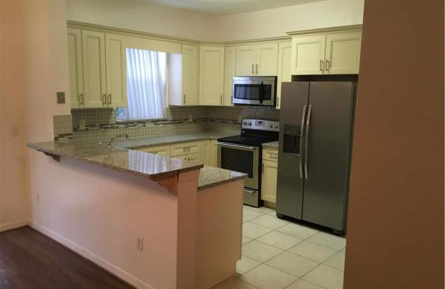 222 River Bluff Lane Gallery 4