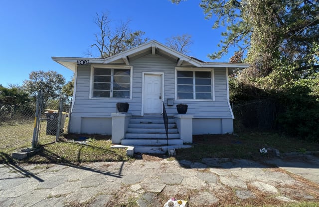 1902 N Davis St - 1902 North Davis Street, Jacksonville, FL 32209