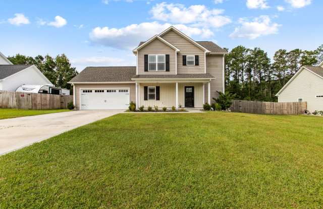 Charming 3-Bedroom Home – Pets Welcome! - 201 Buckeye Court North, Onslow County, NC 28540