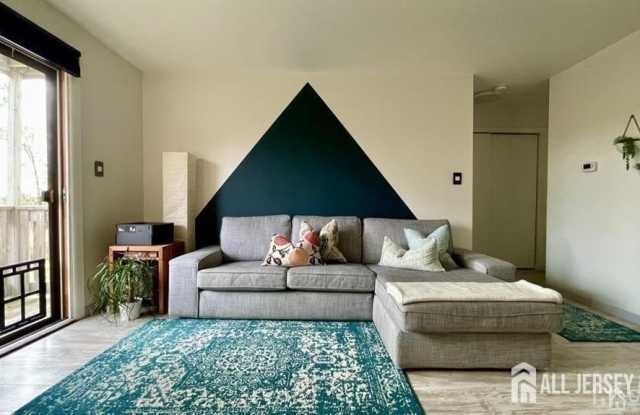 1323 Ravens crest Drive Gallery 4