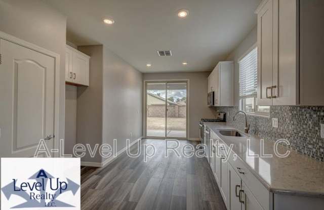 8695 North Rome Court Gallery 4