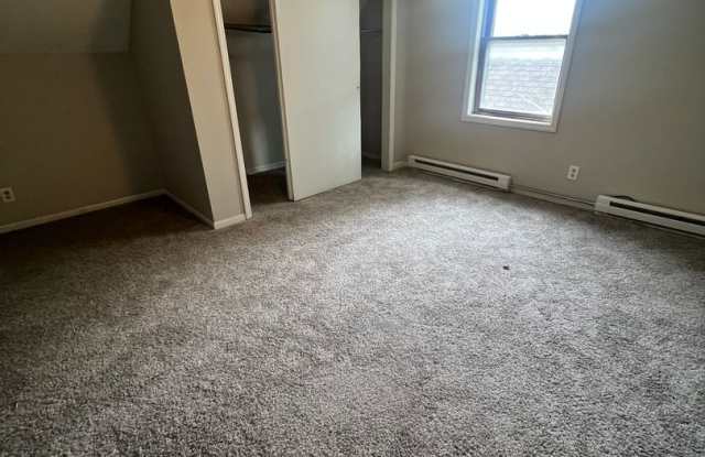 1200 E Laurel Gallery 3