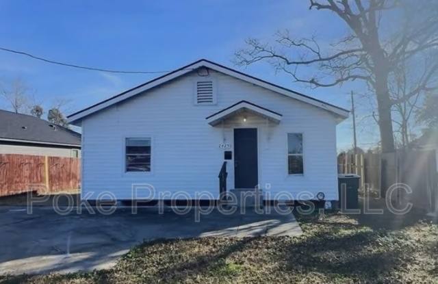 2425 Ernest Street photos photos