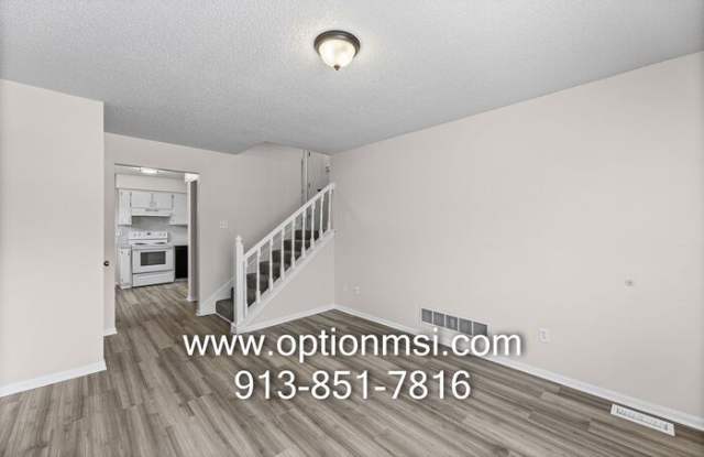12808 South Arapaho Drive Gallery 4