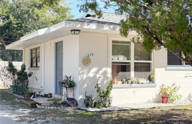 219 21ST STREET E - 219 21st Street East, Bradenton, FL 34208