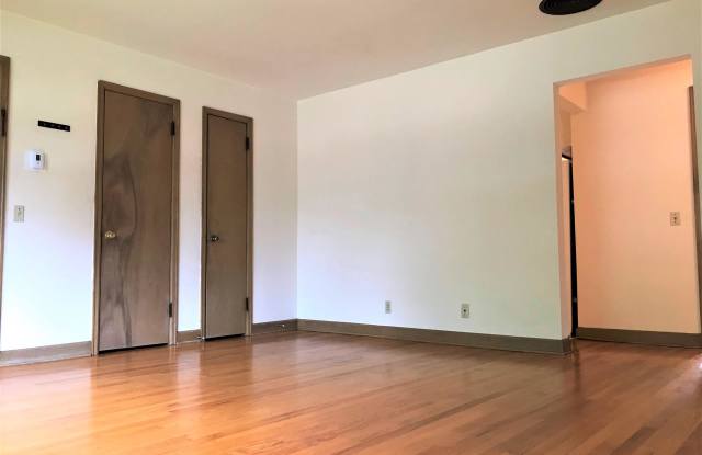 409 Palomino Lane, 1S Gallery 3