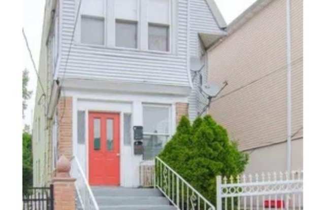 266 CLAREMONT AVE photos photos
