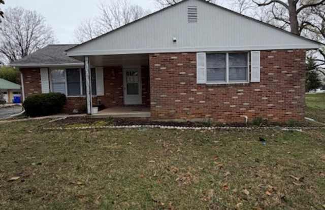 SINGLE FAMILY HOME IN WASHINGTON GROVE photos photos