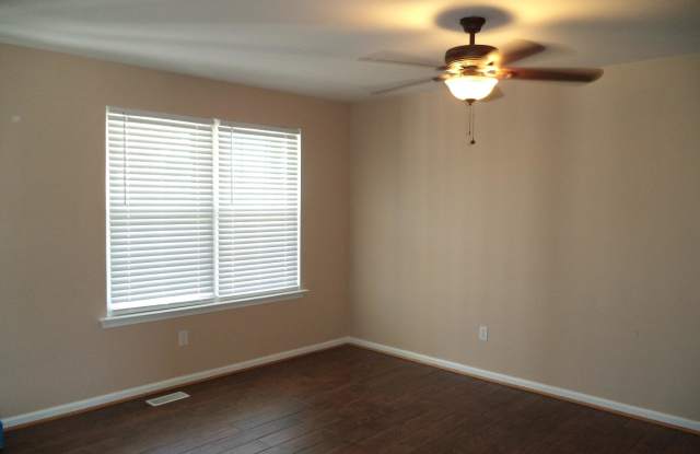 8208 W END DRIVE Gallery 4