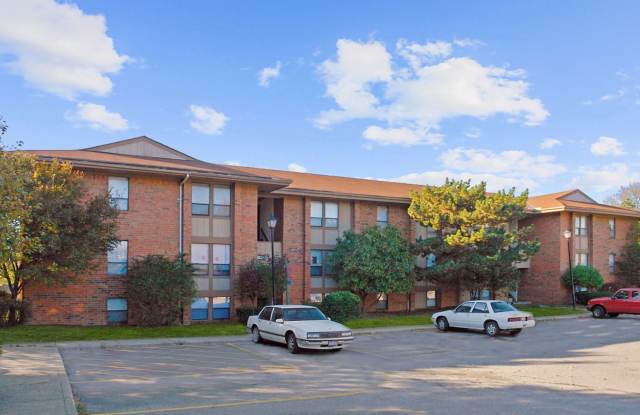 Woodside Apartments Gallery 2