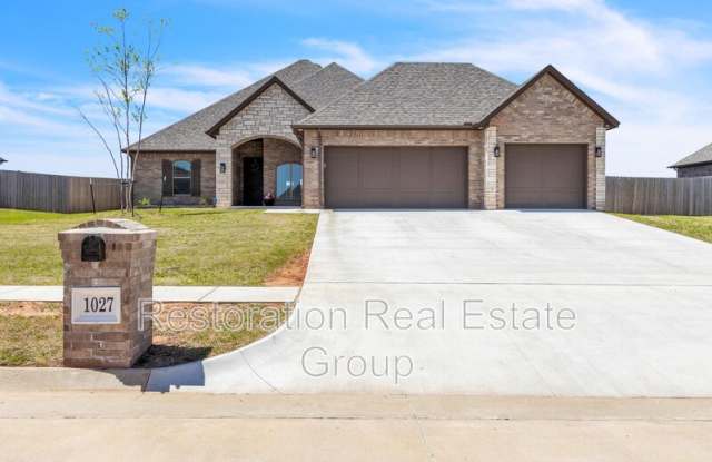1027 Kimberlin Lane photos photos