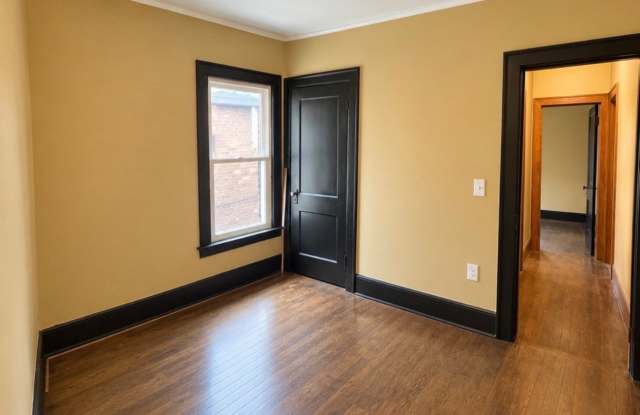 2936 Montgomery Gallery 4