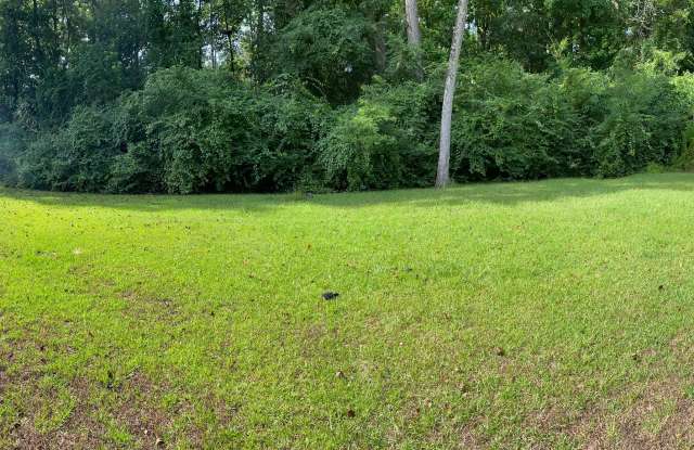 107 Oak Cir., 1 Gallery 3