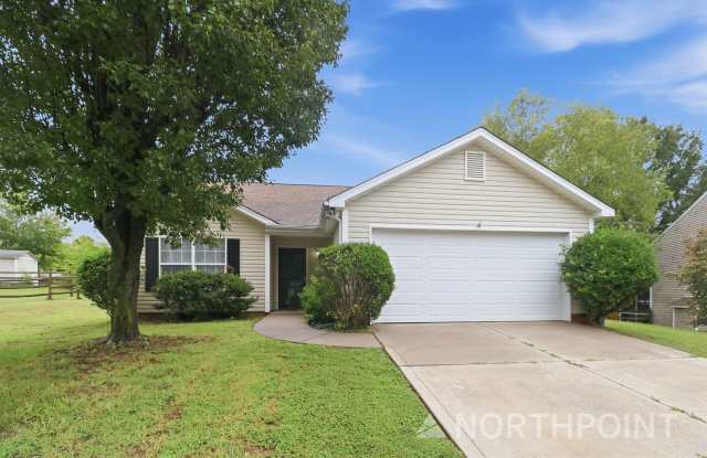 3 BR/2BA | Newly Renovated Single Family Home | Fenced backyard| Community pool! photos photos