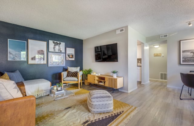 Riverbend Apartments photos photos