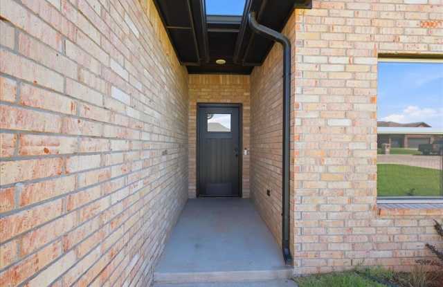704 N Cottontail Way Gallery 3