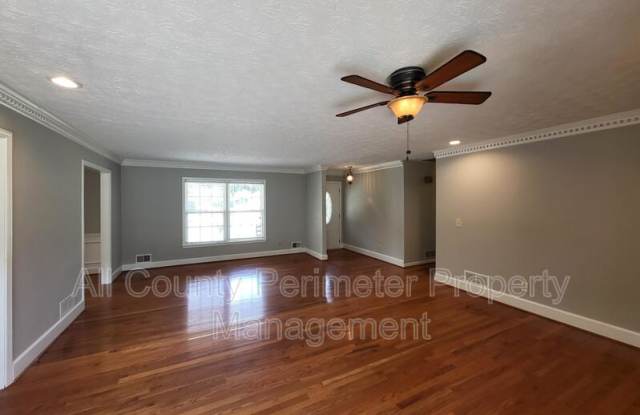 4548 Shallowford Road Gallery 2