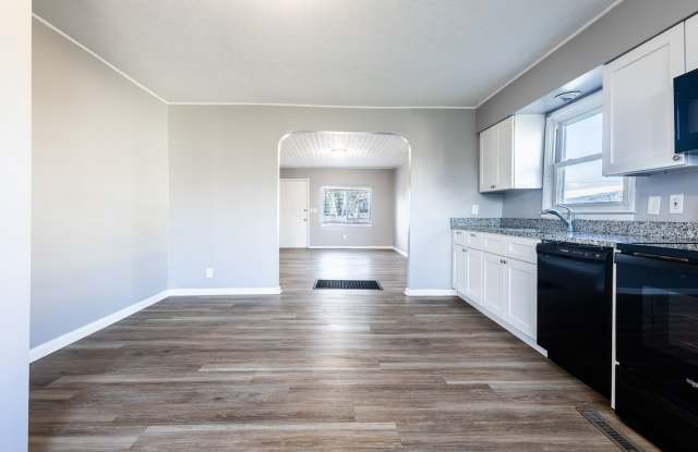 Renovated 1-Bedroom Home with Spacious Backyard & Washer/Dryer photos photos